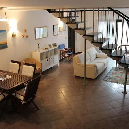 Domus Aretusa Villa *